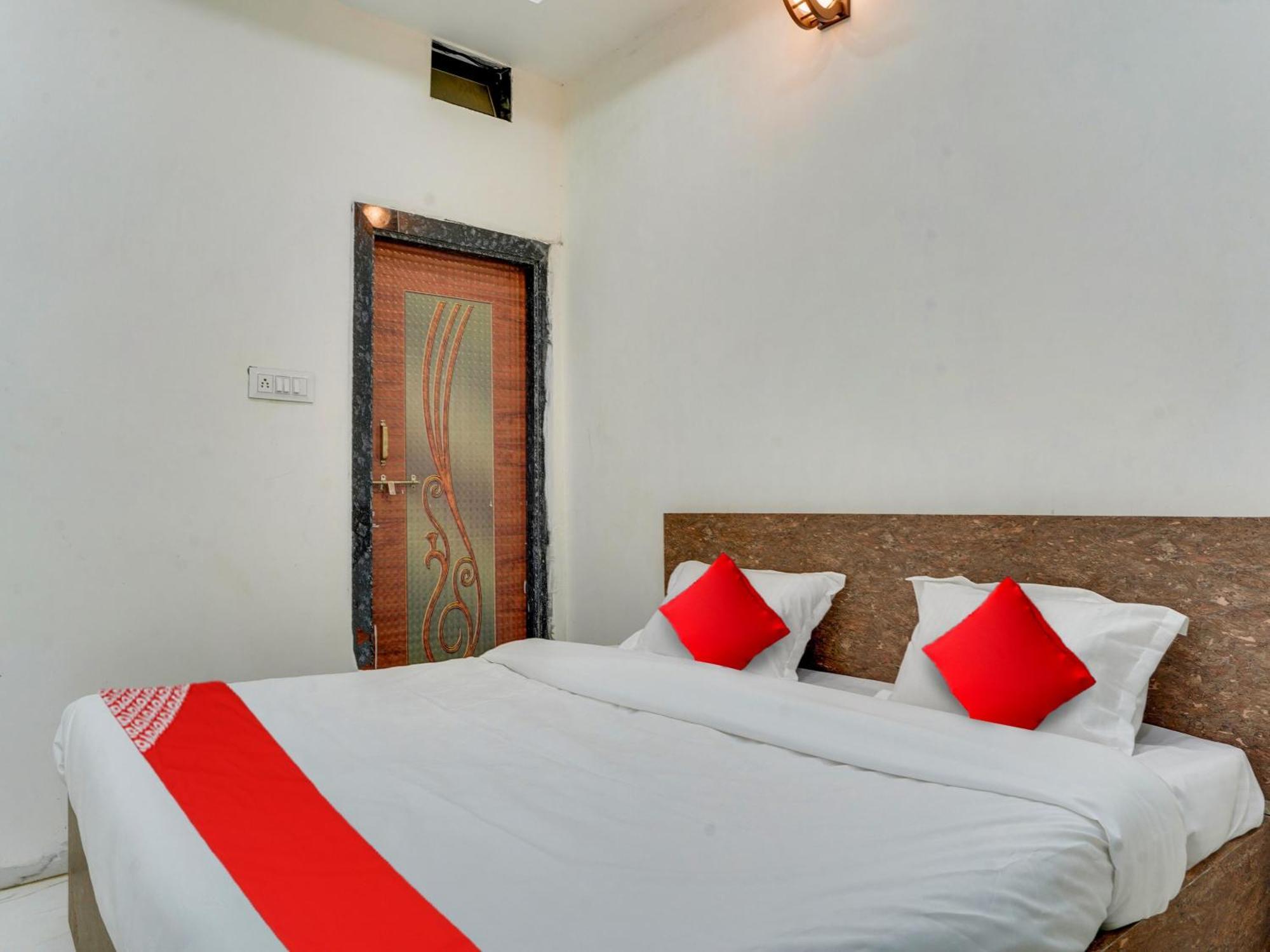 Hotel O Shivansh Bhopal Exteriör bild